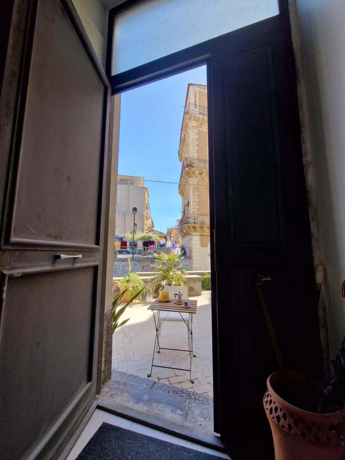 Elvira Home Catania Bagian luar foto